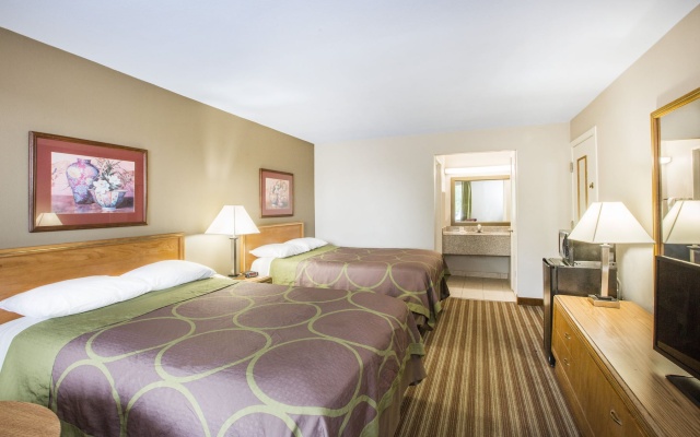 photo 3 of Super 8 by Wyndham Oxford