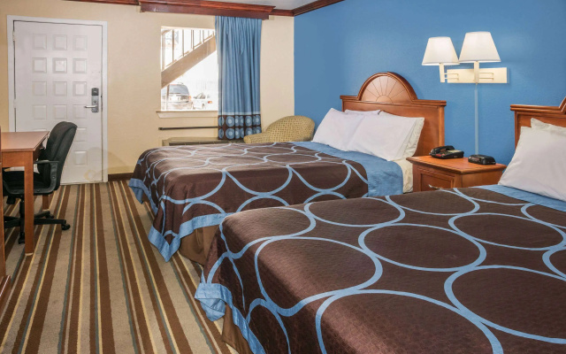 photo 3 of Super 8 by Wyndham San Marcos
