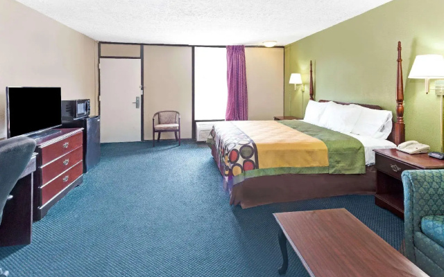 photo 3 of Super 8 by Wyndham Carrollton GA