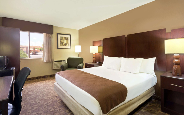 photo 3 of Rodeway Inn & Suites Chandler - Phoenix South I-10