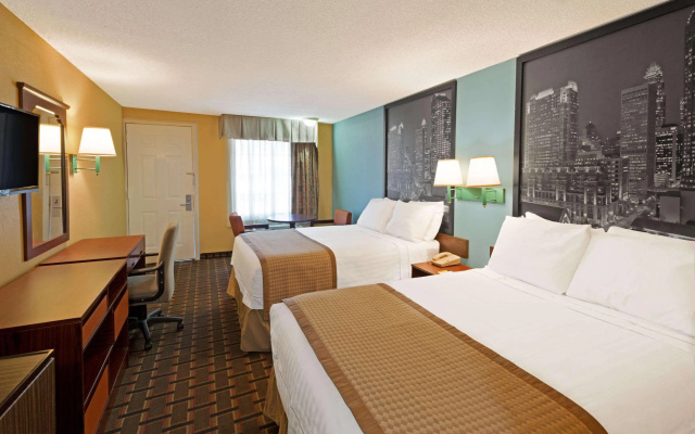 photo 5 of Rodeway Inn Charlotte Airport Area