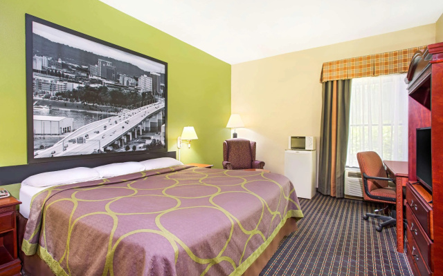 photo 3 of Super 8 By Wyndham Chattanooga/Hamilton Place