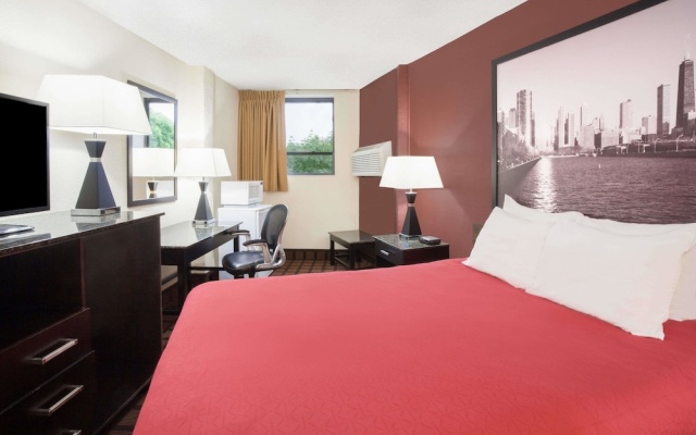 photo 3 of Super 8 Chicago