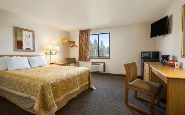 photo 5 of Super 8 by Wyndham Coeur d'Alene