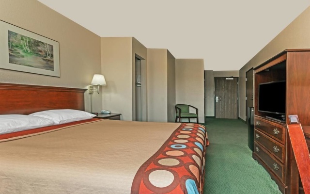 photo 2 of Super 8 By Wyndham Dixon/Uc Davis