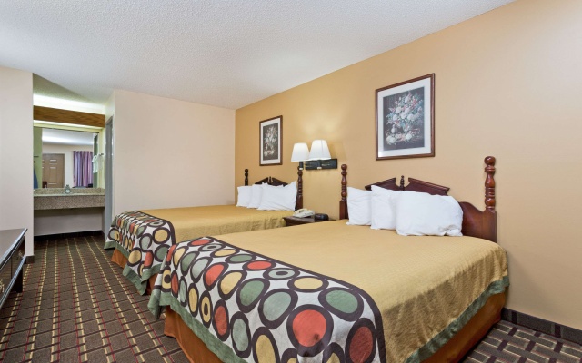 photo 5 of Super 8 by Wyndham Franklin Hwy 31