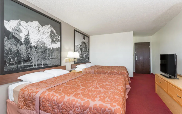 photo 3 of Super 8 By Wyndham Grand Junction Colorado