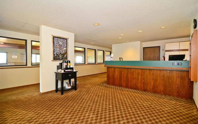 photo 2 of Super 8 Hayward Wisconsin