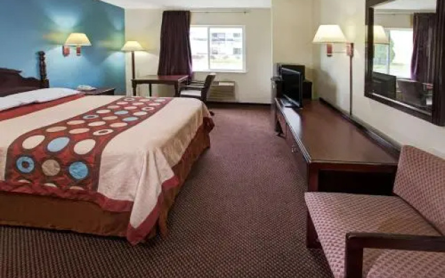 photo 3 of Super 8 by Wyndham Heath/Newark