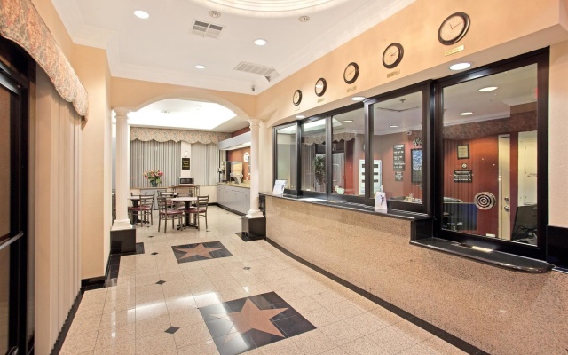 photo 4 of Super 8 Hollywood/L.A. Area