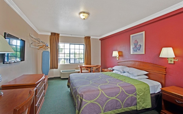 photo 5 of Super 8 Hollywood/L.A. Area