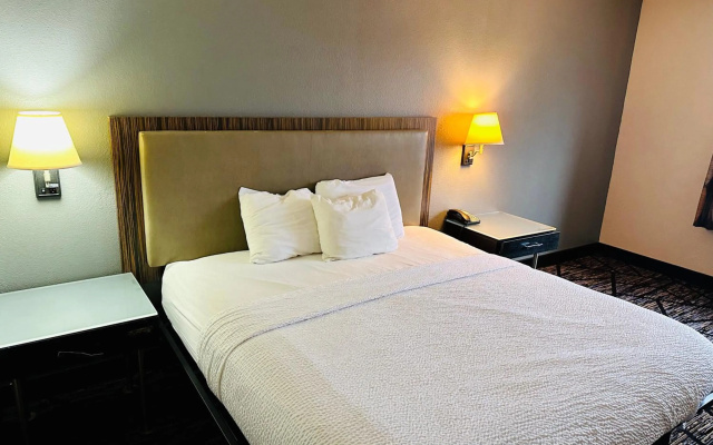 photo 4 of BlissPoint Inn Northwest Indianapolis