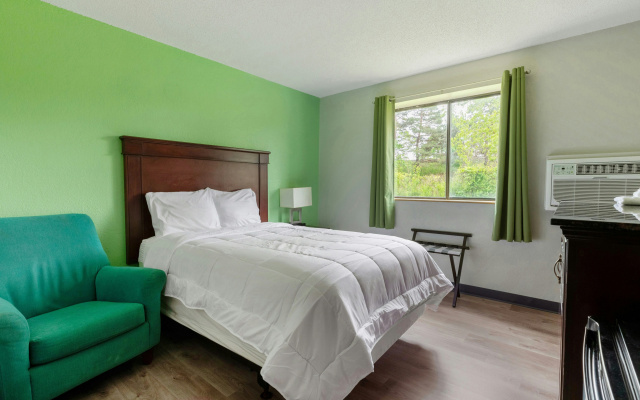 photo 4 of Super Inn by OYO Lansing MI