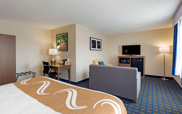 photo 3 of Quality Inn Lee - Lenox South