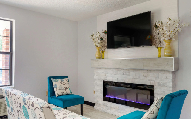 photo 4 of Quality Inn Lee - Lenox South