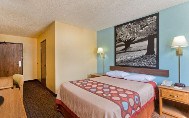 photo 5 of Super 8 by Wyndham Lexington Park/California Area