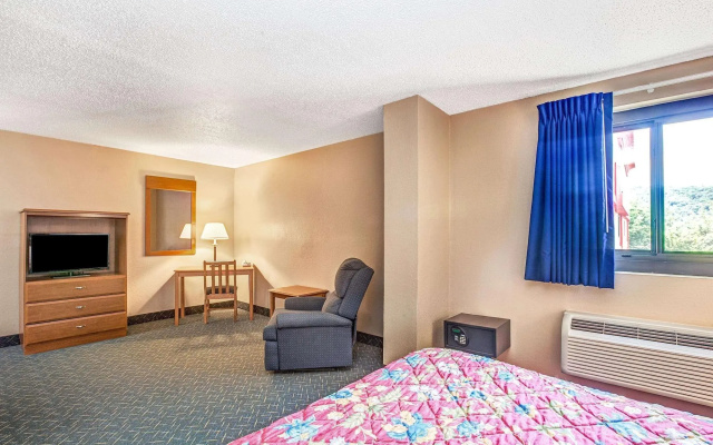 photo 2 of Super 8 by Wyndham Mahwah