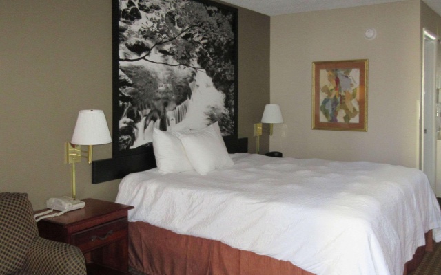 photo 2 of Super 8 Manchester, TN
