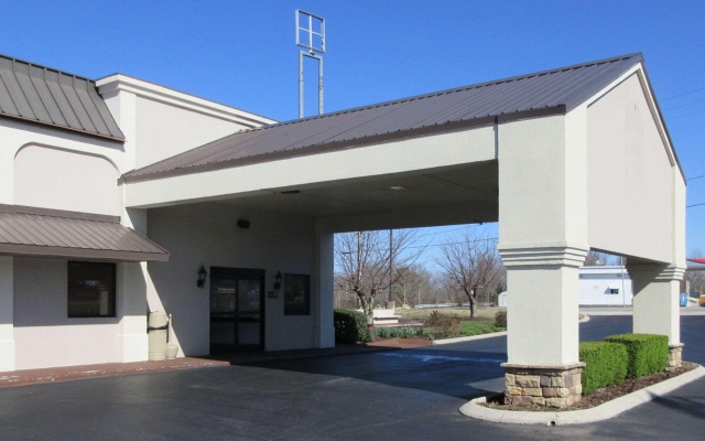 photo 5 of Super 8 Manchester, TN