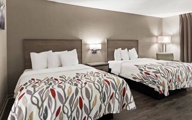 photo 5 of Red Roof Inn & Suites Monroe, NC