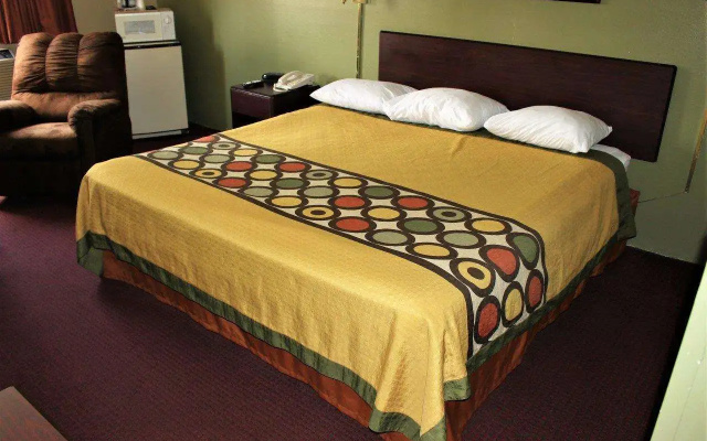 photo 4 of Knights Inn Albany