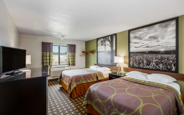 photo 3 of Super 8 by Wyndham Wayne