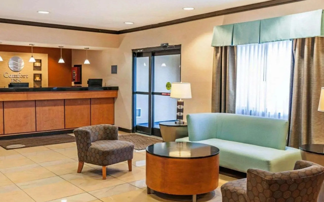 photo 2 of Super 8 Motel - Avon Raceway Park/Indianapolis Airport Area