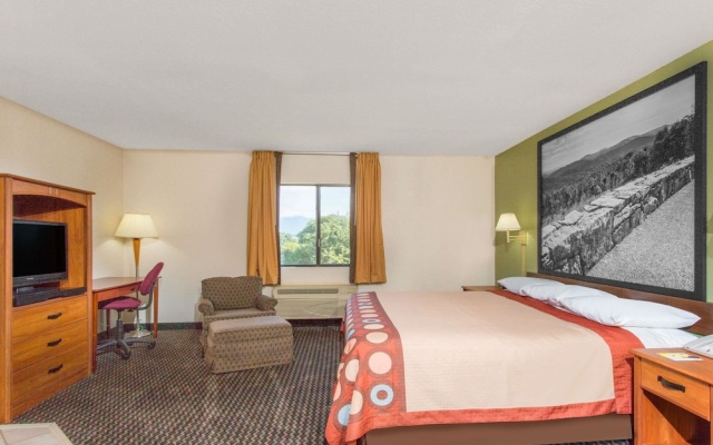 photo 4 of Super 8 Motel - Bedford