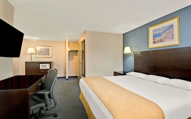 photo 3 of Super 8 Motel - Milford/New Haven