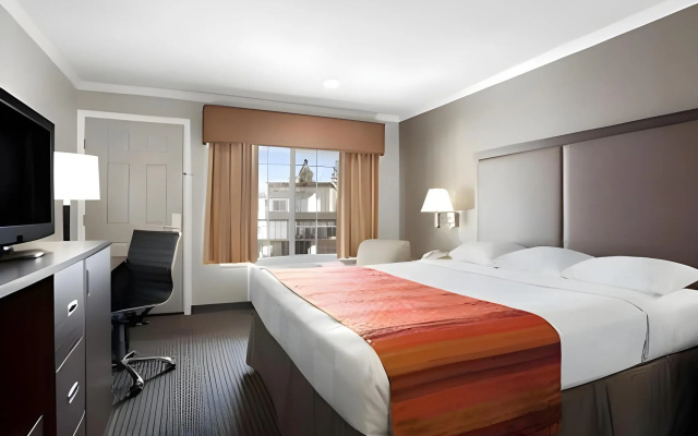 photo 3 of Signature Inn Mountain View