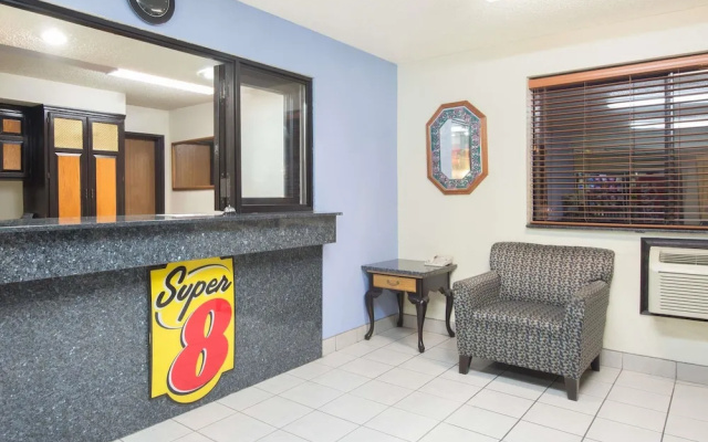 photo 2 of Super 8 New Castle