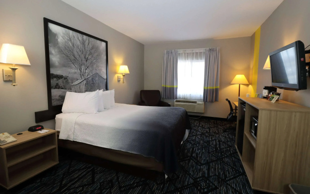photo 5 of Super 8 by Wyndham Perryville