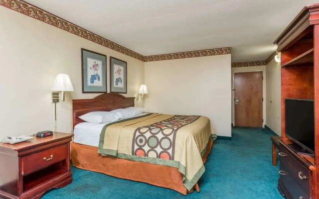 photo 4 of Super 8 Piedmont Greenville Area