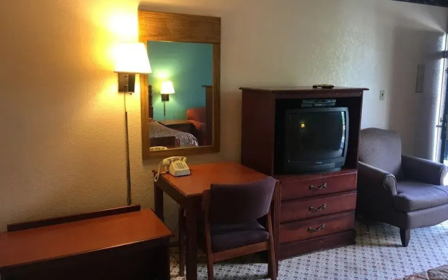 photo 2 of Super 8 Raritan Nj