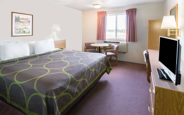 photo 3 of Super 8 Redmond