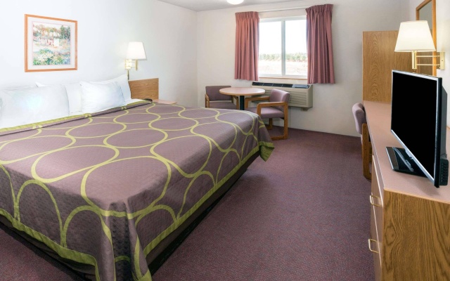 photo 5 of Super 8 Redmond