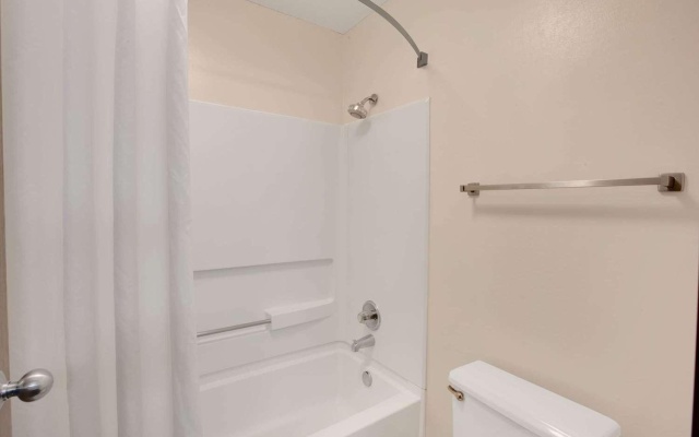 photo 3 of Baymont Inn & Suites by Wyndham Richmond