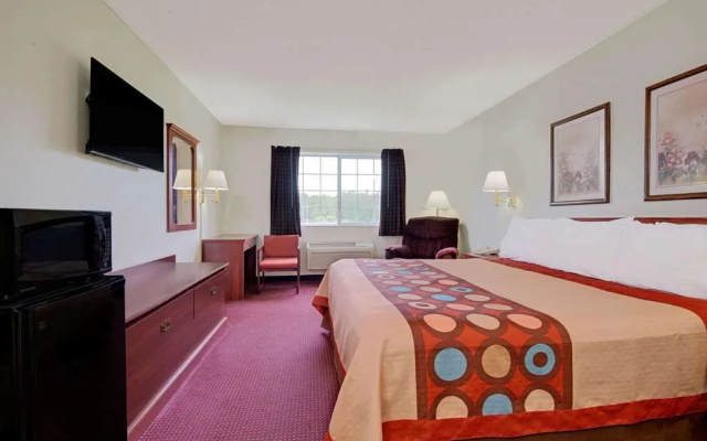 photo 2 of Super 8 Riverside/kansas City