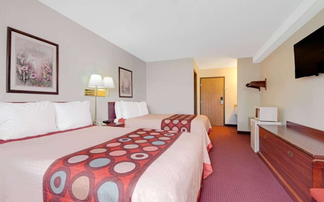 photo 4 of Super 8 Riverside/Kansas City