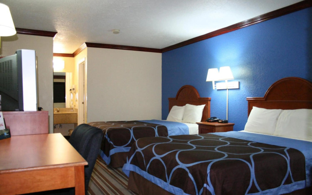 photo 4 of Super 8 by Wyndham San Marcos
