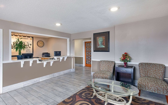 photo 2 of Super 8 by Wyndham Somerset