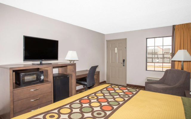 photo 3 of Super 8 by Wyndham Springdale AR
