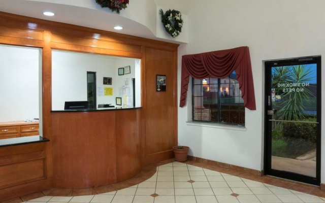 photo 2 of Super 8 Stafford Sugarland Area