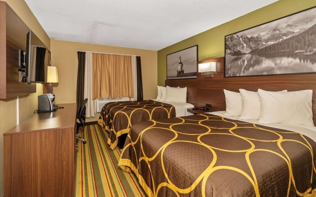 photo 4 of Super 8 Superior WI