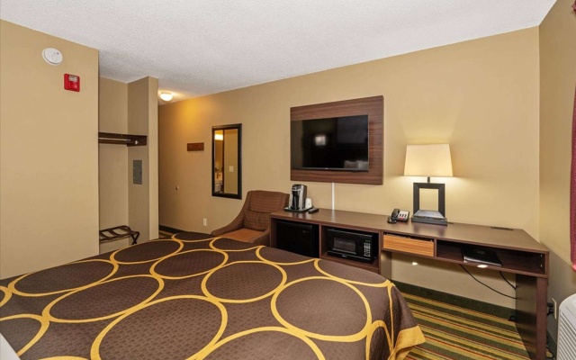 photo 4 of Super 8 by Wyndham Superior WI