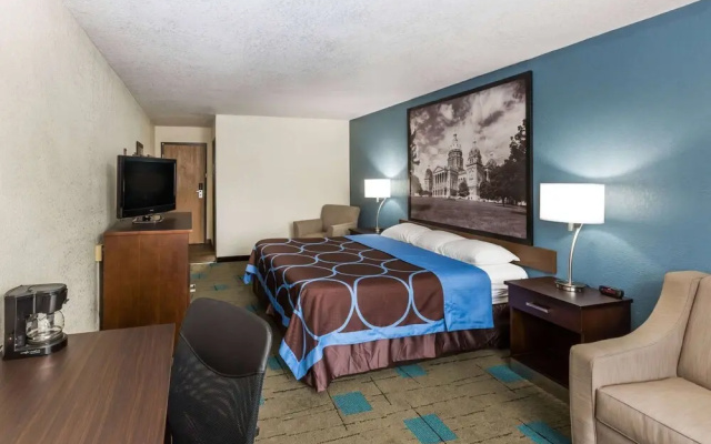 photo 4 of Super 8 Urbandale/Des Moines Area