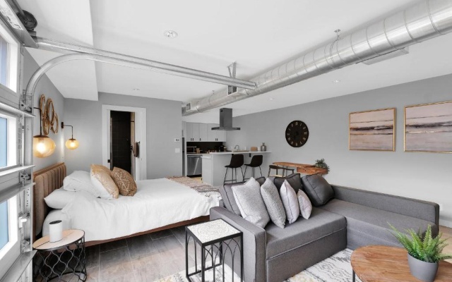 photo 3 of Super chic & modern studio apt - in the heart of San Marco!