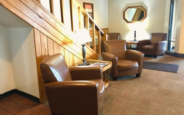 photo 4 of Superior Inn