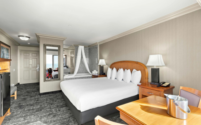 photo 3 of Surf & Sand Lodge