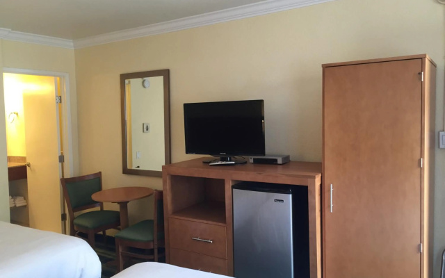 photo 5 of Surf Motel